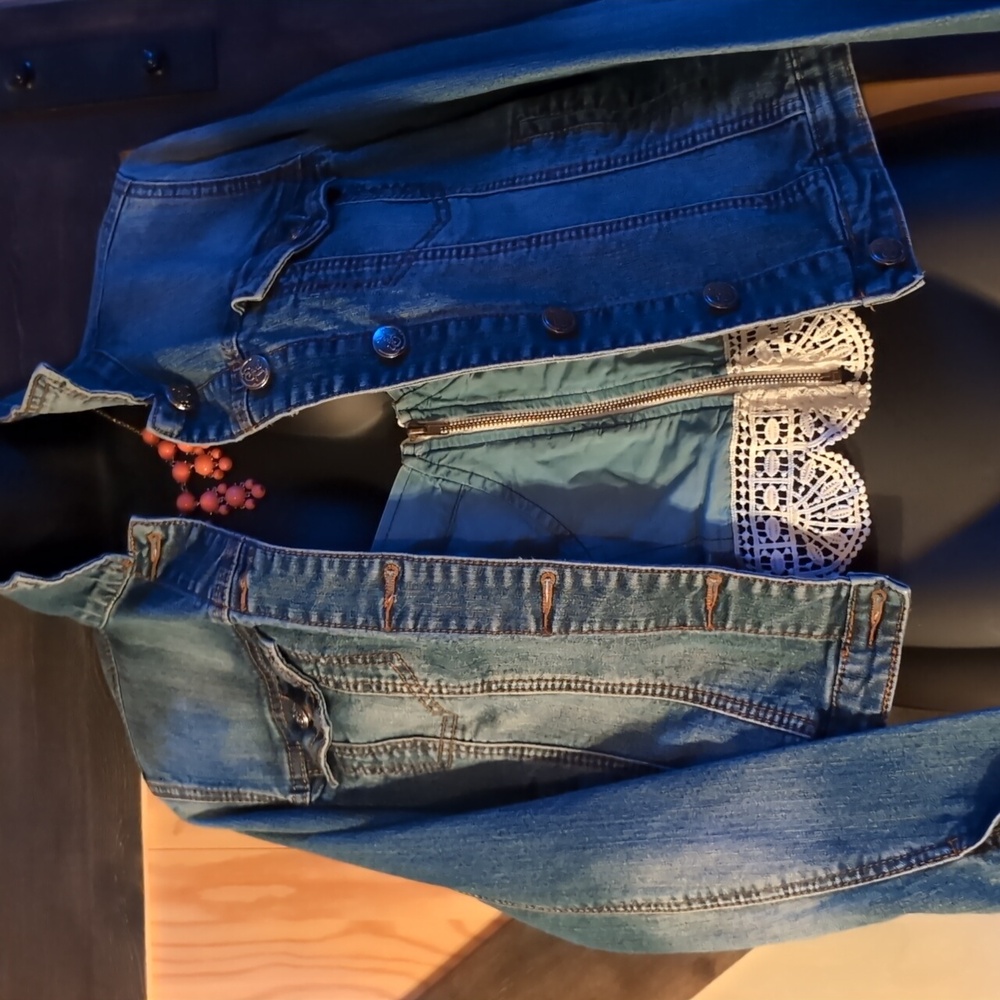 Earl Jean Size M denim jacket like new